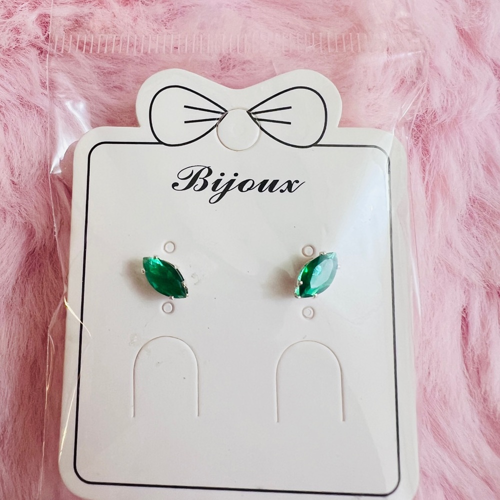 Elegant Green Zircon Stud Earrings